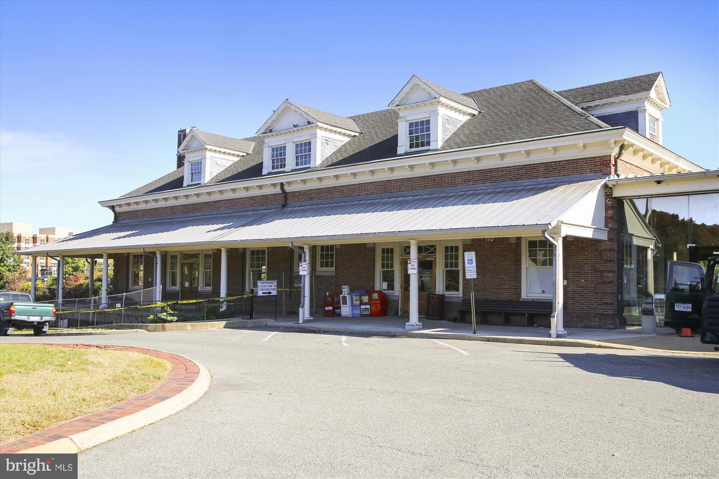 1706 DEWITT AVE #A, ALEXANDRIA, Virginia 22301, 1 Bedroom Bedrooms, ,1 BathroomBathrooms,Residential,For sale,1706 DEWITT AVE #A,VAAX2050540 MLS # VAAX2050540