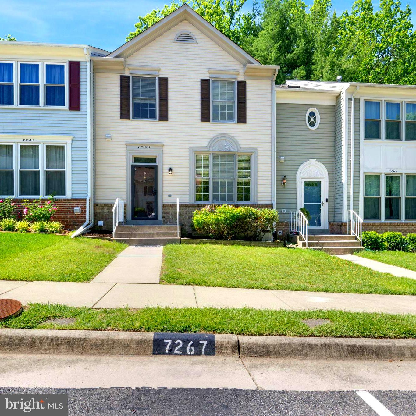 7267 OLDE LANTERN WAY, SPRINGFIELD, Virginia 22152, 3 Bedrooms Bedrooms, ,3 BathroomsBathrooms,Residential,For sale,7267 OLDE LANTERN WAY,VAFX2272850 MLS # VAFX2272850