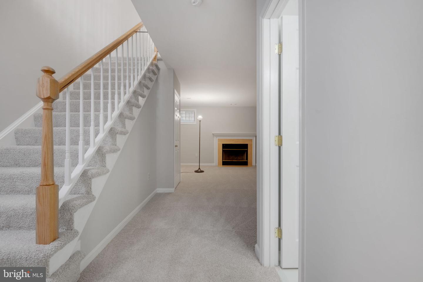 7267 OLDE LANTERN WAY, SPRINGFIELD, Virginia 22152, 3 Bedrooms Bedrooms, ,3 BathroomsBathrooms,Residential,For sale,7267 OLDE LANTERN WAY,VAFX2272850 MLS # VAFX2272850