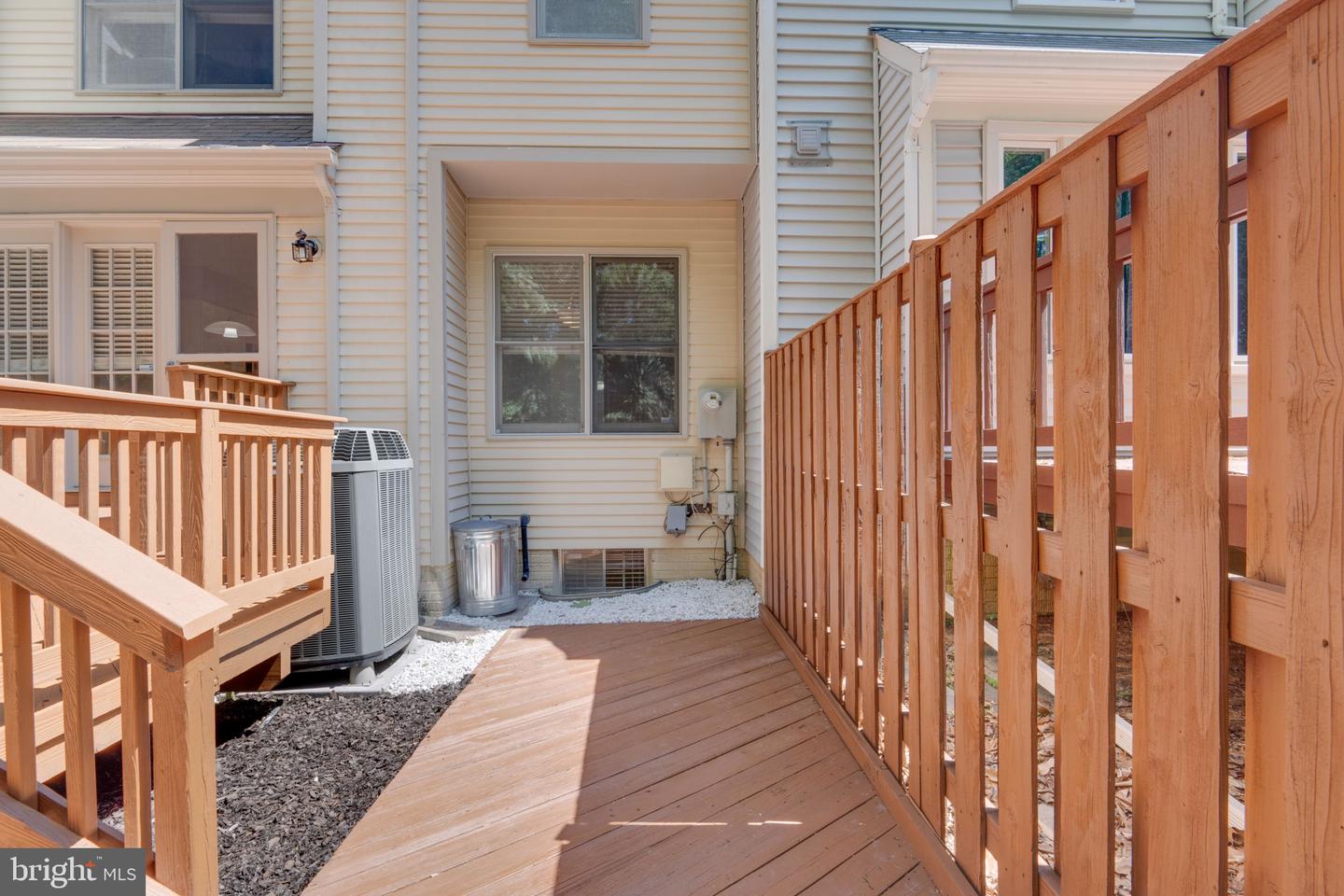 7267 OLDE LANTERN WAY, SPRINGFIELD, Virginia 22152, 3 Bedrooms Bedrooms, ,3 BathroomsBathrooms,Residential,For sale,7267 OLDE LANTERN WAY,VAFX2272850 MLS # VAFX2272850