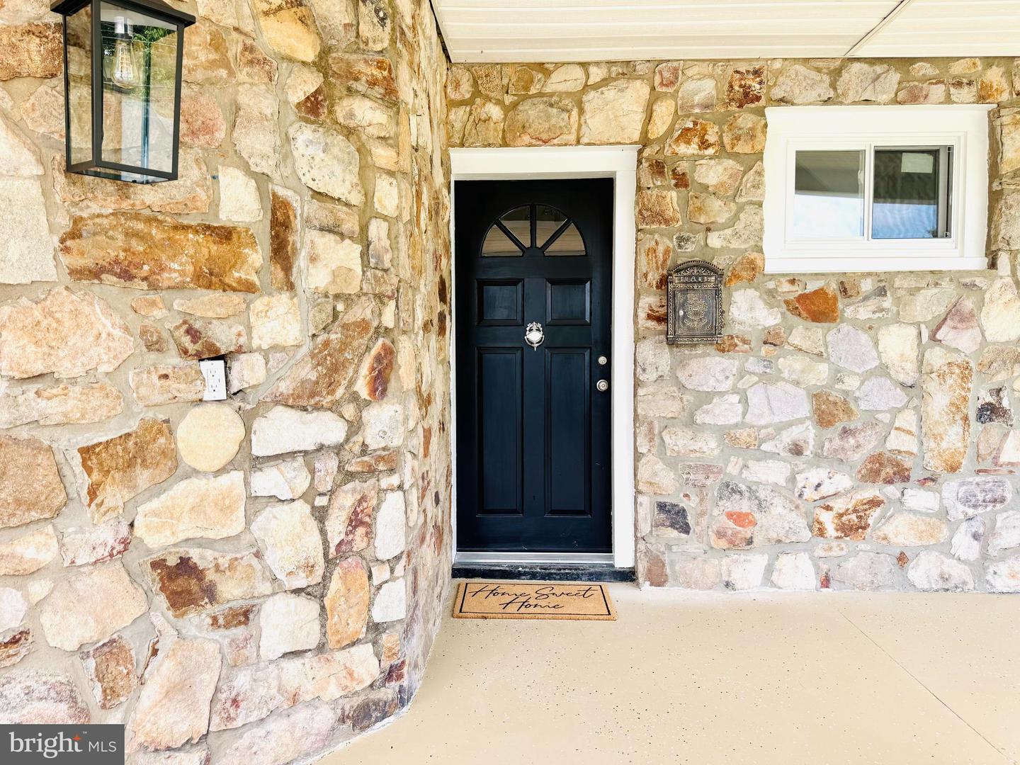 716 VILLA AVE, FRONT ROYAL, Virginia 22630, 4 Bedrooms Bedrooms, ,3 BathroomsBathrooms,Residential,For sale,716 VILLA AVE,VAWR2012494 MLS # VAWR2012494