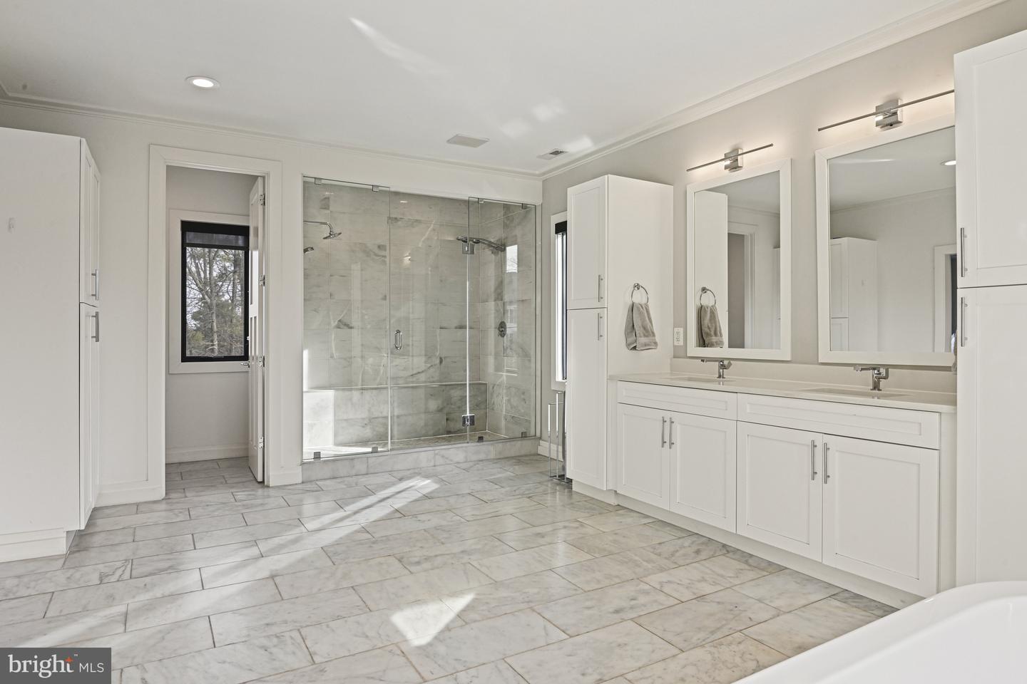 1549 BROOKHAVEN DR, MCLEAN, Virginia 22101, 7 Bedrooms Bedrooms, ,7 BathroomsBathrooms,Residential,For sale,1549 BROOKHAVEN DR,VAFX2211528 MLS # VAFX2211528