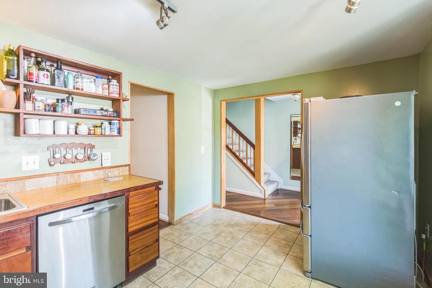 9427 CANDLEBERRY CT, BURKE, Virginia 22015, 3 Bedrooms Bedrooms, ,2 BathroomsBathrooms,Residential,For sale,9427 CANDLEBERRY CT,VAFX2235274 MLS # VAFX2235274