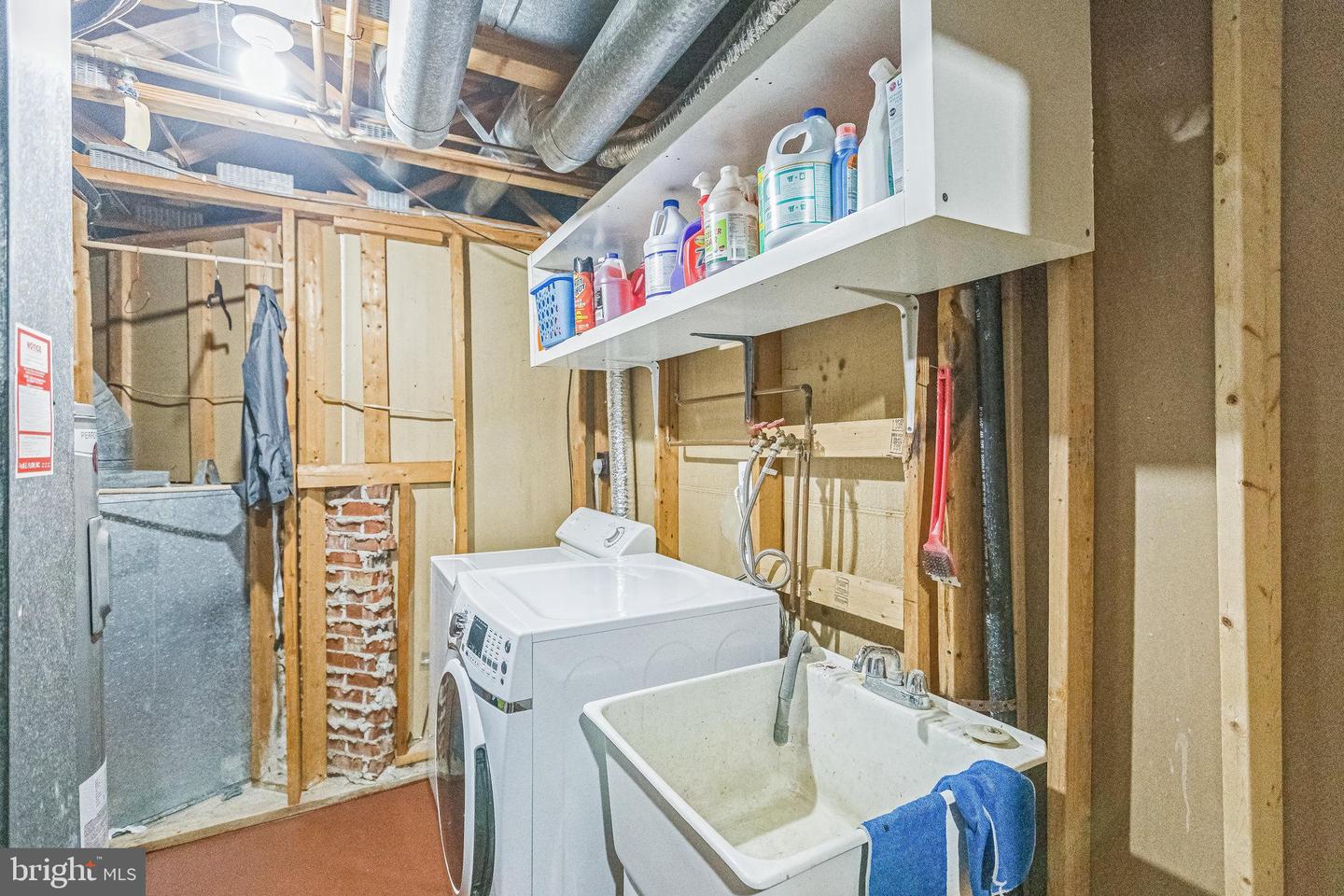 9427 CANDLEBERRY CT, BURKE, Virginia 22015, 3 Bedrooms Bedrooms, ,2 BathroomsBathrooms,Residential,For sale,9427 CANDLEBERRY CT,VAFX2235274 MLS # VAFX2235274