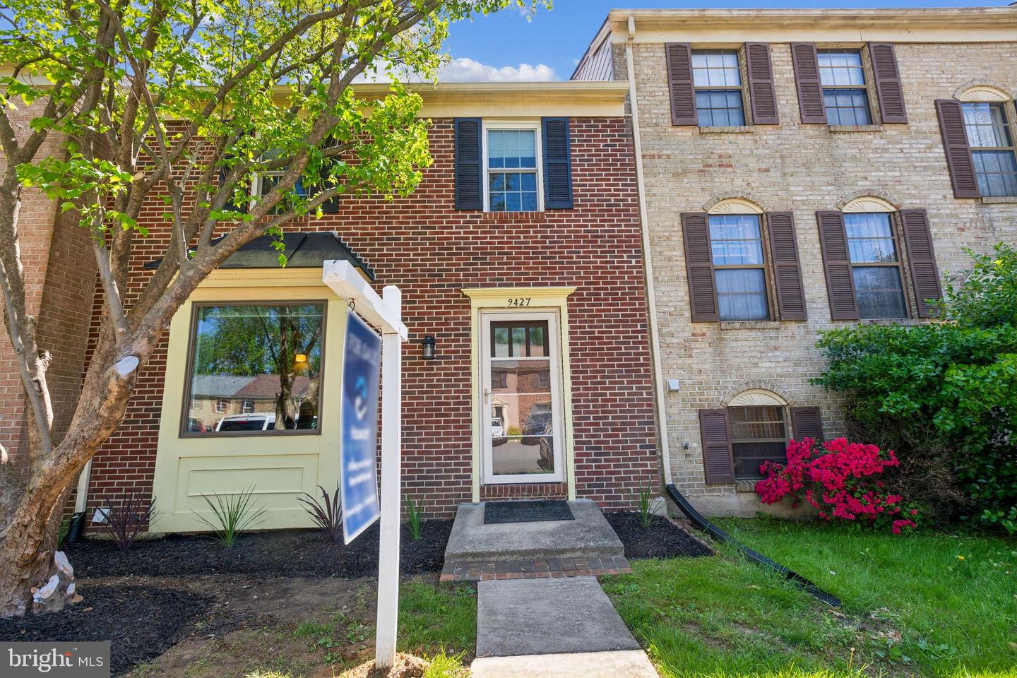 9427 CANDLEBERRY CT, BURKE, Virginia 22015, 3 Bedrooms Bedrooms, ,2 BathroomsBathrooms,Residential,For sale,9427 CANDLEBERRY CT,VAFX2235274 MLS # VAFX2235274