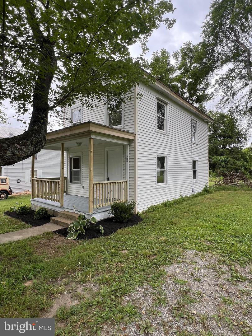 308 VIRGINIA AVE, MINERAL, Virginia 23117, 3 Bedrooms Bedrooms, 8 Rooms Rooms,2 BathroomsBathrooms,Residential,For sale,308 VIRGINIA AVE,VALA2008094 MLS # VALA2008094