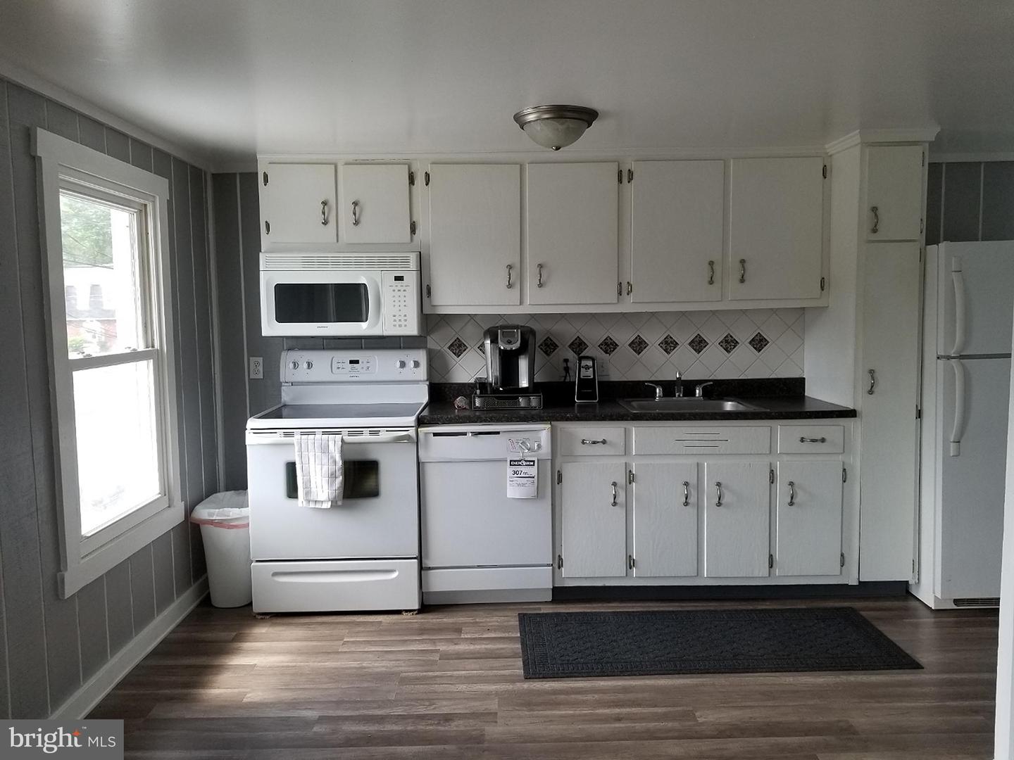 215 IRVING AVE N, COLONIAL BEACH, Virginia 22443, 1 Bedroom Bedrooms, ,1 BathroomBathrooms,Residential,For sale,215 IRVING AVE N,VAWE2009200 MLS # VAWE2009200