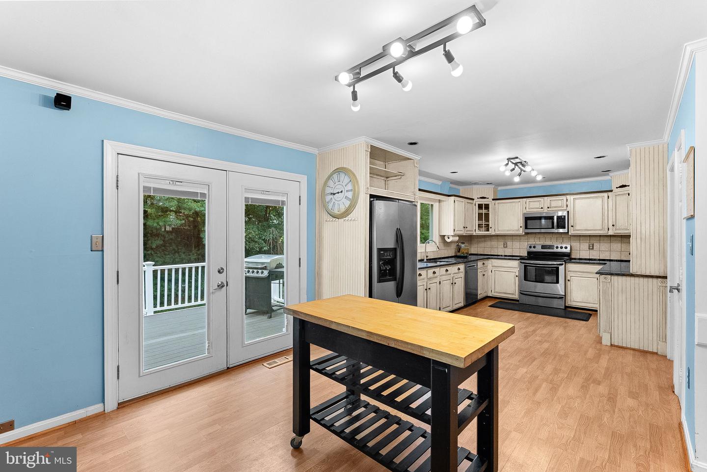 17313 PICKWICK DR, PURCELLVILLE, Virginia 20132, 5 Bedrooms Bedrooms, ,3 BathroomsBathrooms,Residential,For sale,17313 PICKWICK DR,VALO2104670 MLS # VALO2104670