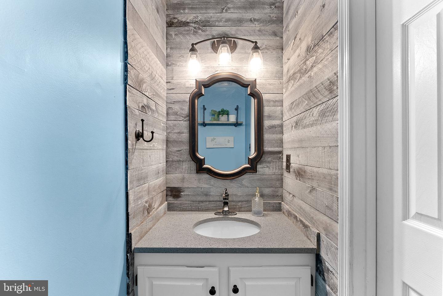 17313 PICKWICK DR, PURCELLVILLE, Virginia 20132, 5 Bedrooms Bedrooms, ,3 BathroomsBathrooms,Residential,For sale,17313 PICKWICK DR,VALO2104670 MLS # VALO2104670