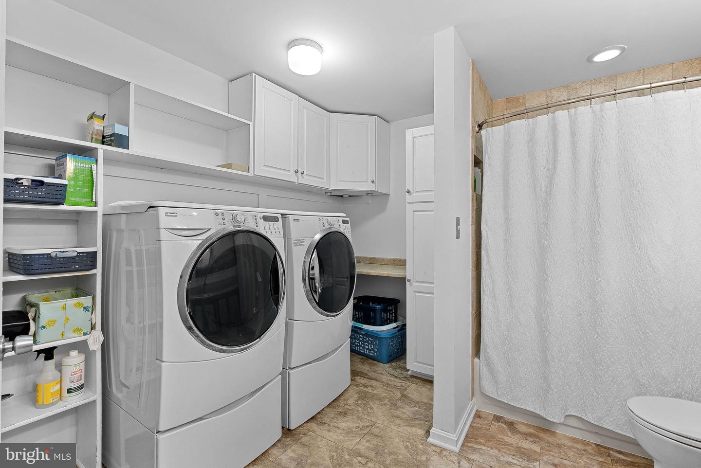 17313 PICKWICK DR, PURCELLVILLE, Virginia 20132, 5 Bedrooms Bedrooms, ,3 BathroomsBathrooms,Residential,For sale,17313 PICKWICK DR,VALO2104670 MLS # VALO2104670