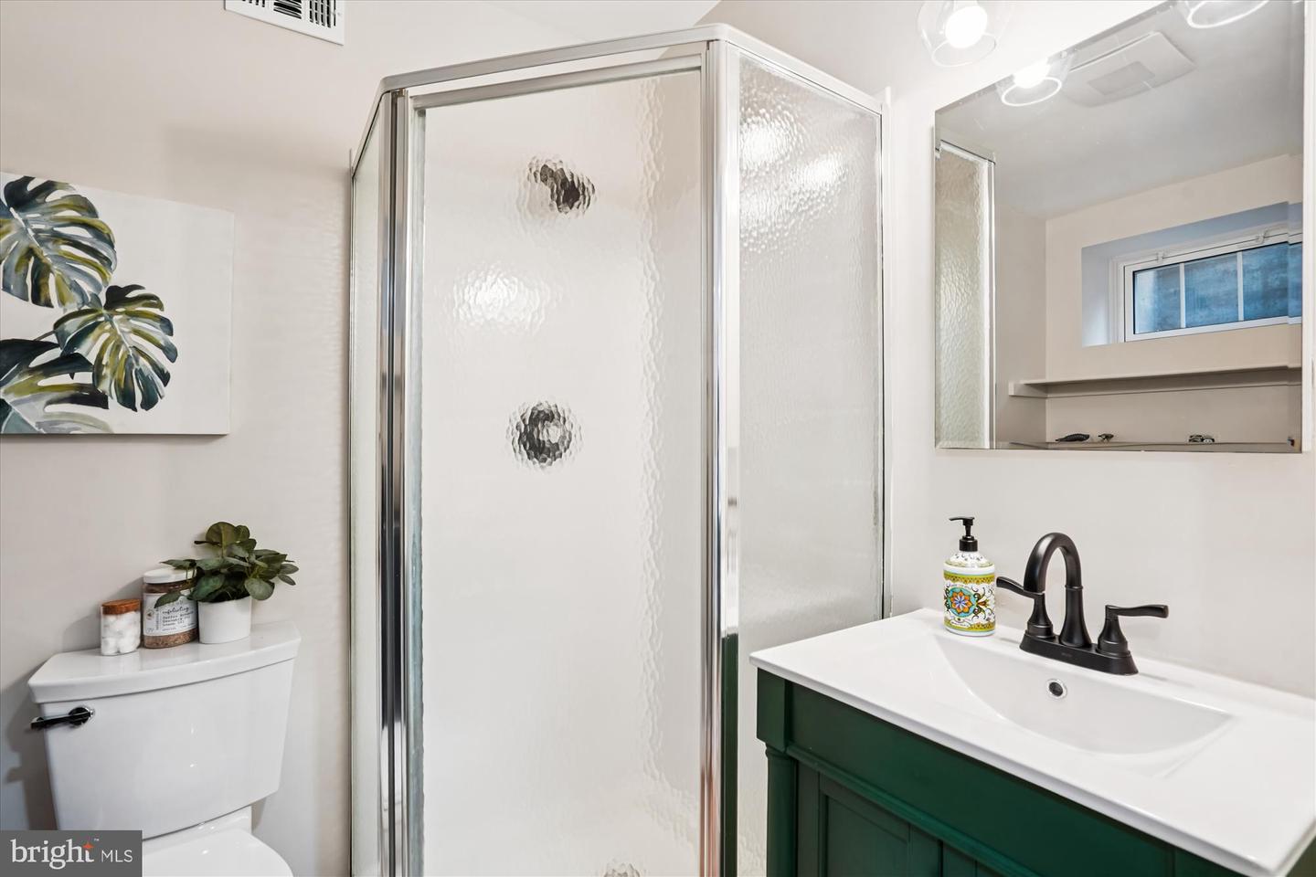 4642 31ST RD S, ARLINGTON, Virginia 22206, 3 Bedrooms Bedrooms, ,2 BathroomsBathrooms,Residential,For sale,4642 31ST RD S,VAAR2062706 MLS # VAAR2062706