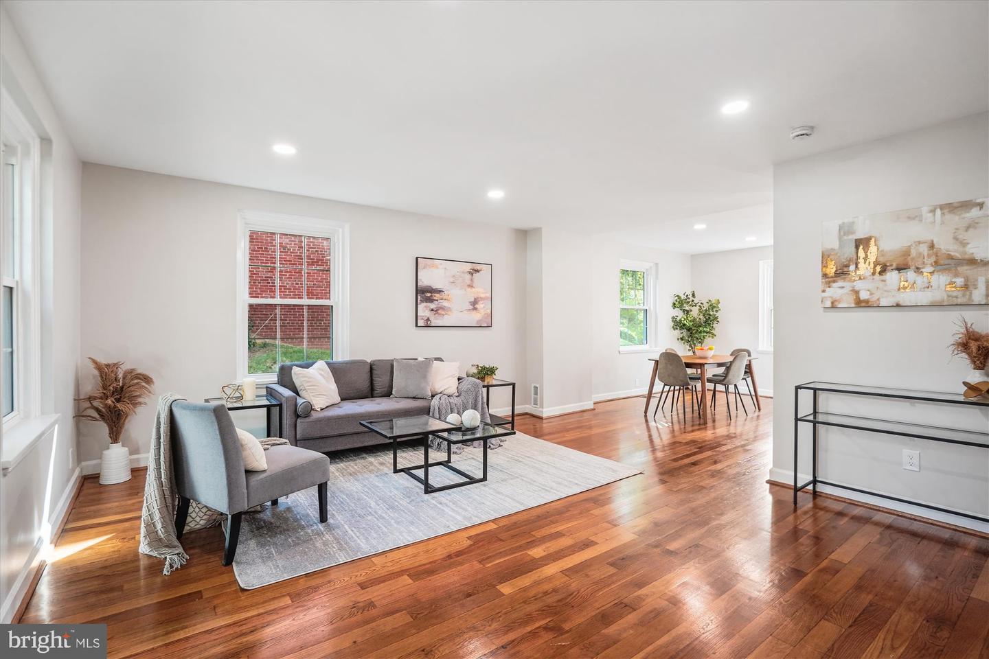 4642 31ST RD S, ARLINGTON, Virginia 22206, 3 Bedrooms Bedrooms, ,2 BathroomsBathrooms,Residential,For sale,4642 31ST RD S,VAAR2062706 MLS # VAAR2062706