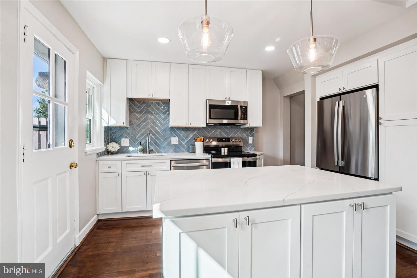 4642 31ST RD S, ARLINGTON, Virginia 22206, 3 Bedrooms Bedrooms, ,2 BathroomsBathrooms,Residential,For sale,4642 31ST RD S,VAAR2062706 MLS # VAAR2062706