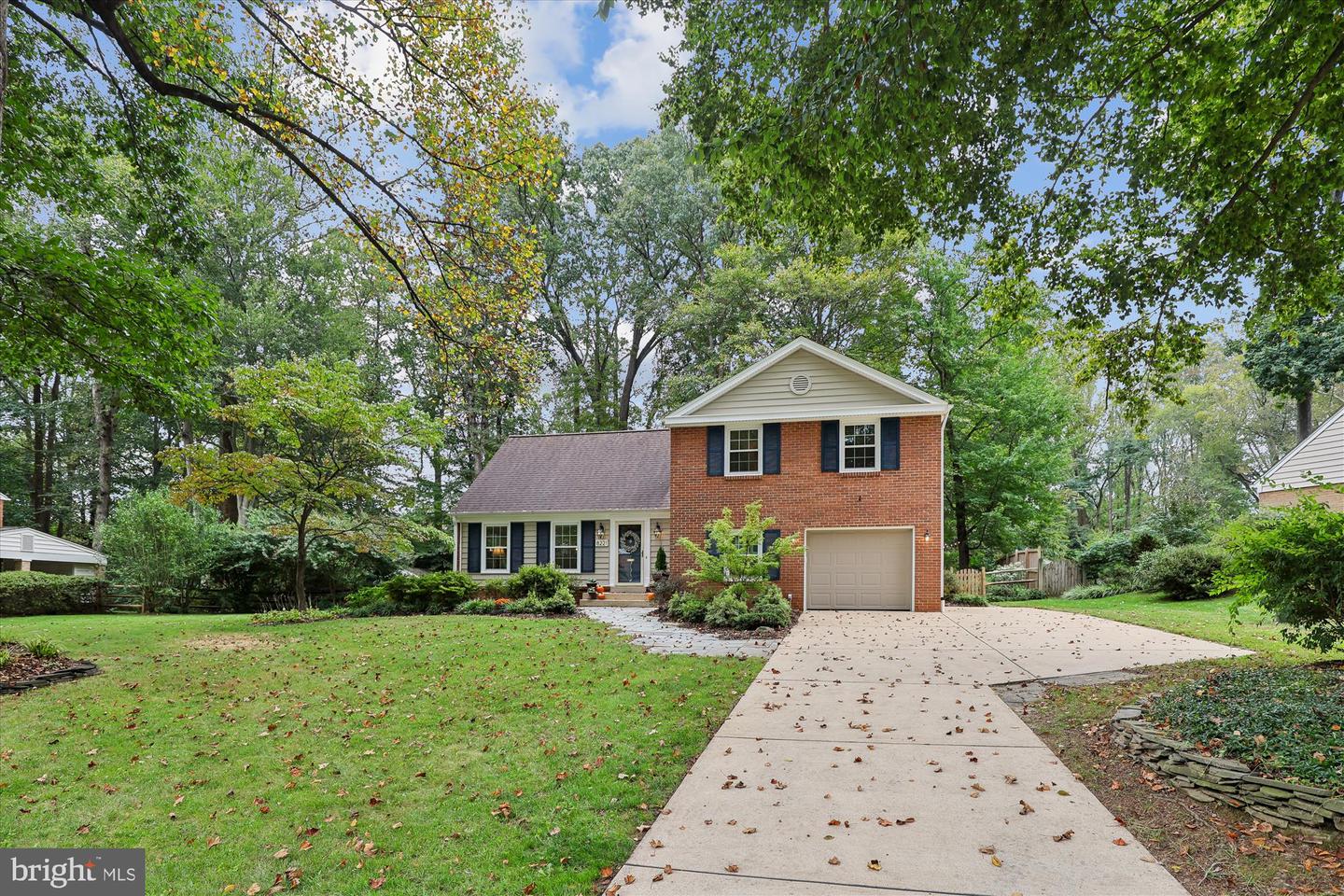 8221 CAPTAIN HAWKINS CT, ANNANDALE, Virginia 22003, 4 Bedrooms Bedrooms, ,2 BathroomsBathrooms,Residential,For sale,8221 CAPTAIN HAWKINS CT,VAFX2263450 MLS # VAFX2263450