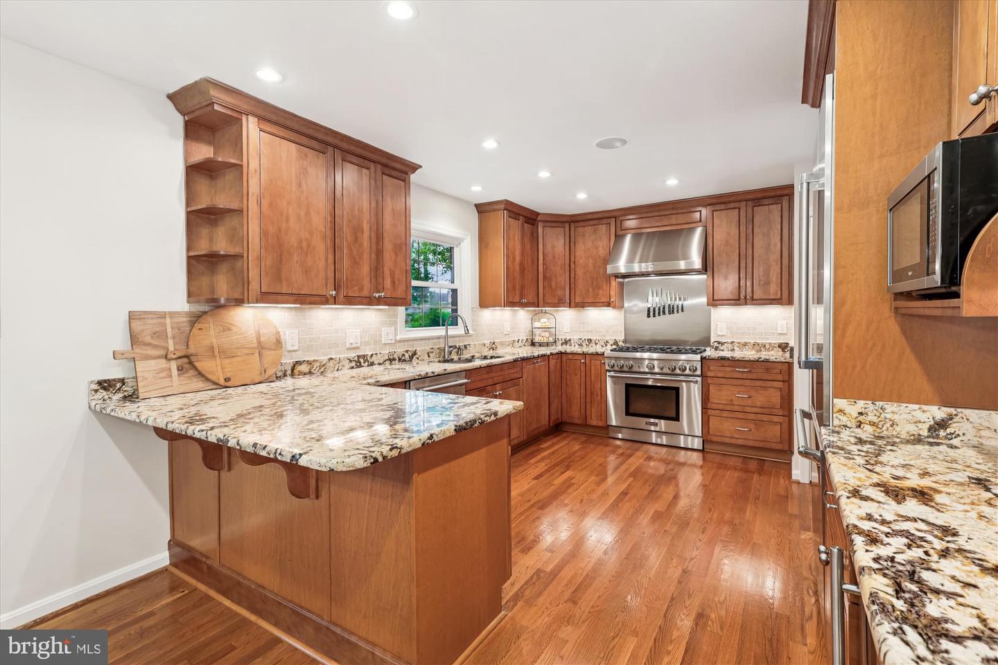 8221 CAPTAIN HAWKINS CT, ANNANDALE, Virginia 22003, 4 Bedrooms Bedrooms, ,2 BathroomsBathrooms,Residential,For sale,8221 CAPTAIN HAWKINS CT,VAFX2263450 MLS # VAFX2263450