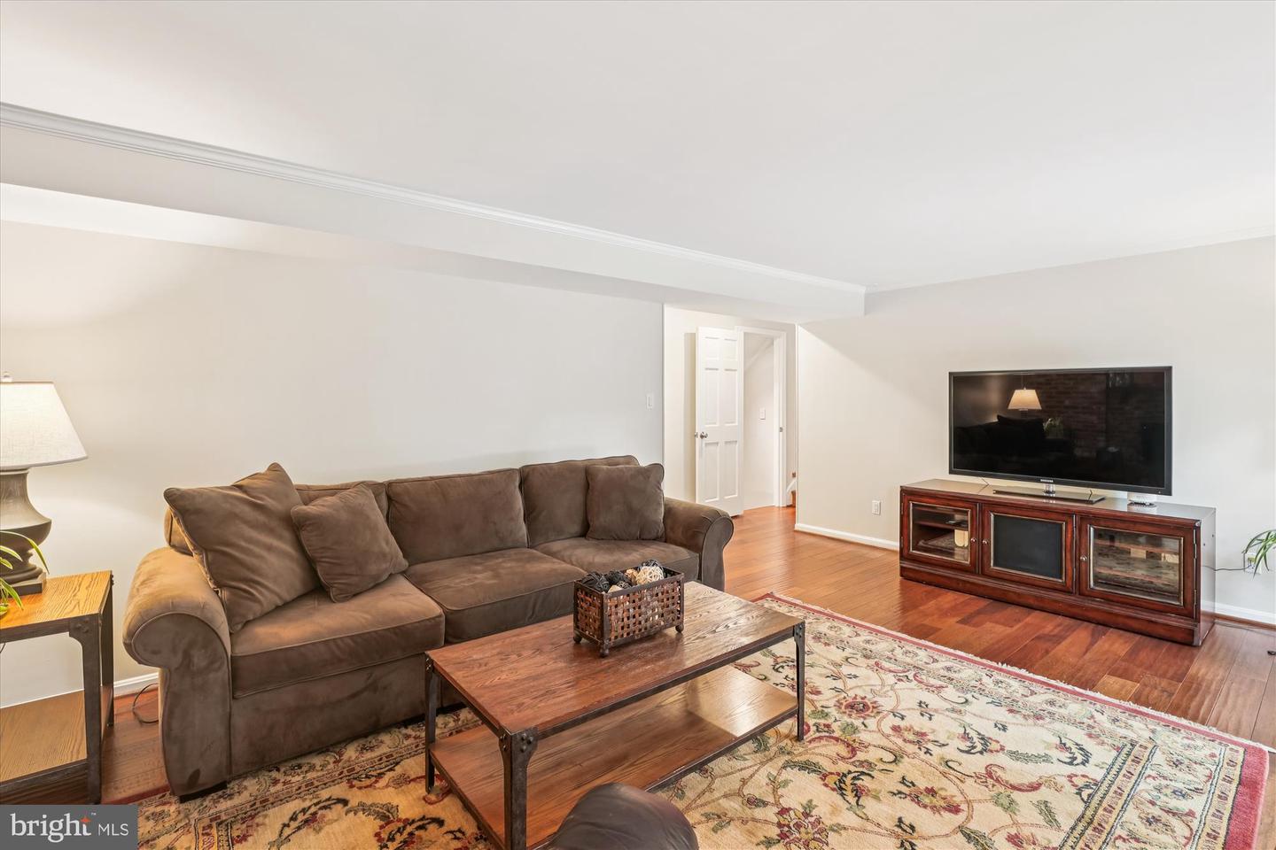 8221 CAPTAIN HAWKINS CT, ANNANDALE, Virginia 22003, 4 Bedrooms Bedrooms, ,2 BathroomsBathrooms,Residential,For sale,8221 CAPTAIN HAWKINS CT,VAFX2263450 MLS # VAFX2263450