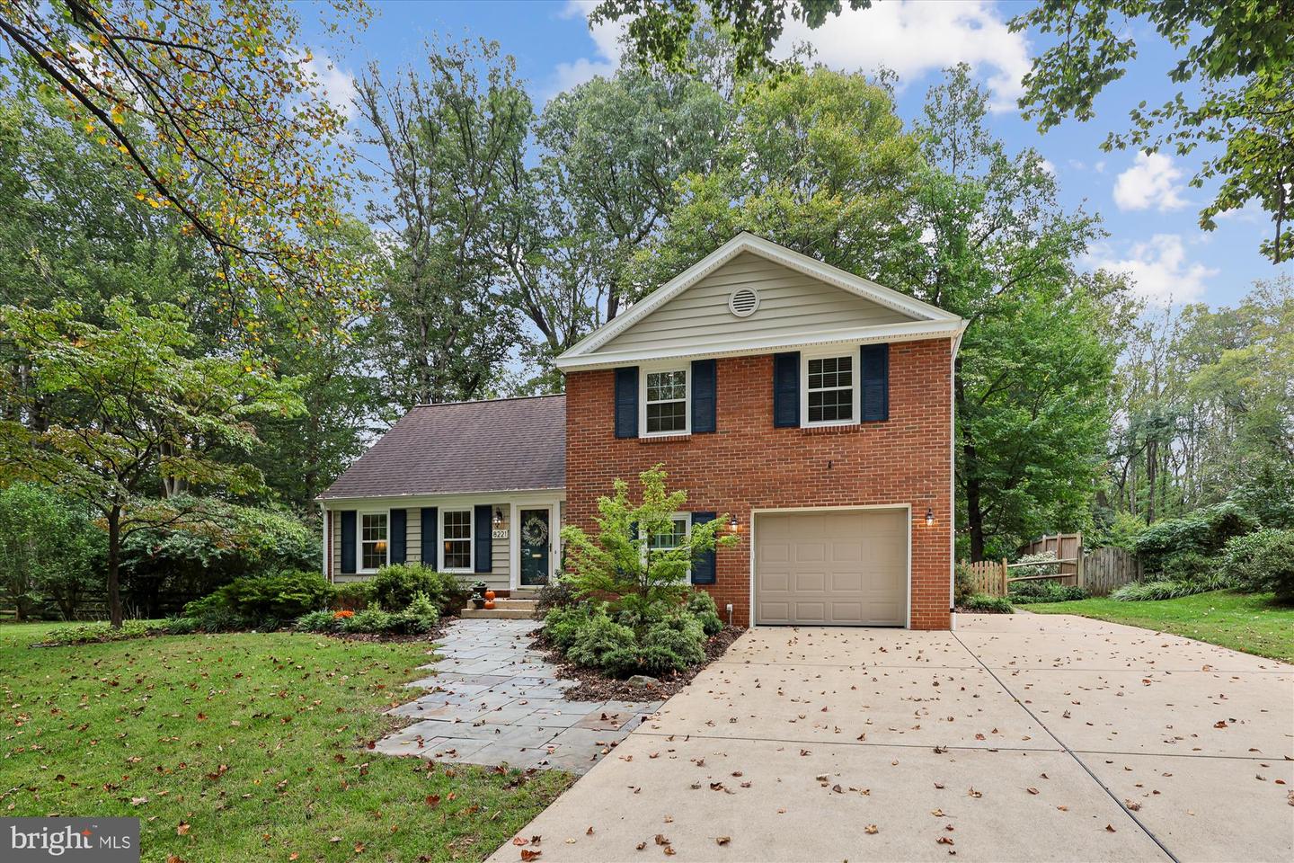 8221 CAPTAIN HAWKINS CT, ANNANDALE, Virginia 22003, 4 Bedrooms Bedrooms, ,2 BathroomsBathrooms,Residential,For sale,8221 CAPTAIN HAWKINS CT,VAFX2263450 MLS # VAFX2263450