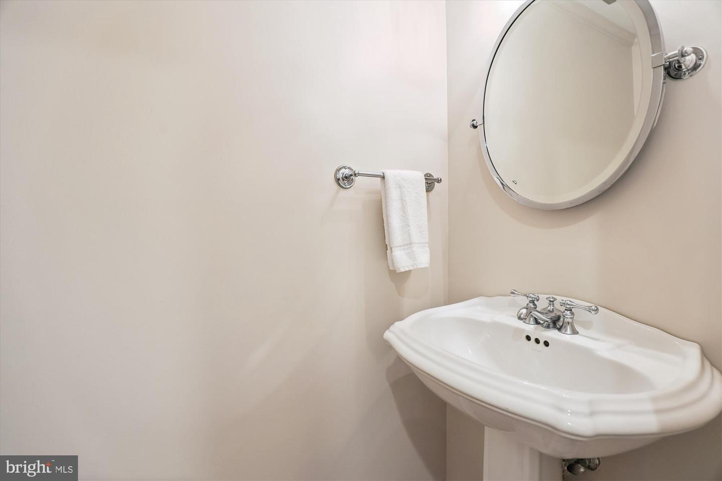 8221 CAPTAIN HAWKINS CT, ANNANDALE, Virginia 22003, 4 Bedrooms Bedrooms, ,2 BathroomsBathrooms,Residential,For sale,8221 CAPTAIN HAWKINS CT,VAFX2263450 MLS # VAFX2263450