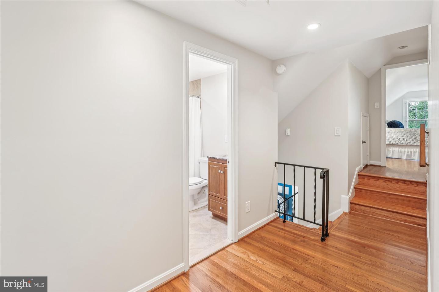 8221 CAPTAIN HAWKINS CT, ANNANDALE, Virginia 22003, 4 Bedrooms Bedrooms, ,2 BathroomsBathrooms,Residential,For sale,8221 CAPTAIN HAWKINS CT,VAFX2263450 MLS # VAFX2263450