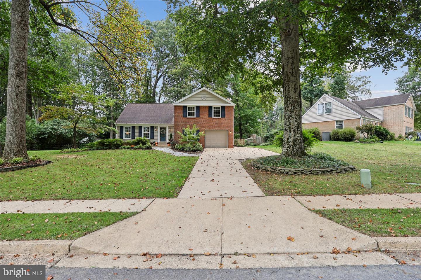 8221 CAPTAIN HAWKINS CT, ANNANDALE, Virginia 22003, 4 Bedrooms Bedrooms, ,2 BathroomsBathrooms,Residential,For sale,8221 CAPTAIN HAWKINS CT,VAFX2263450 MLS # VAFX2263450