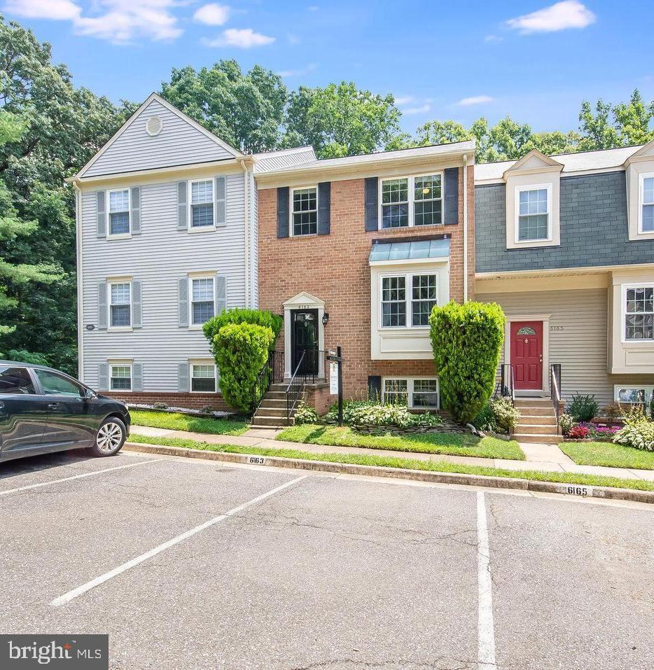 6163 FOREST CREEK LN, SPRINGFIELD, Virginia 22152, 4 Bedrooms Bedrooms, ,3 BathroomsBathrooms,Residential,For sale,6163 FOREST CREEK LN,VAFX2263936 MLS # VAFX2263936