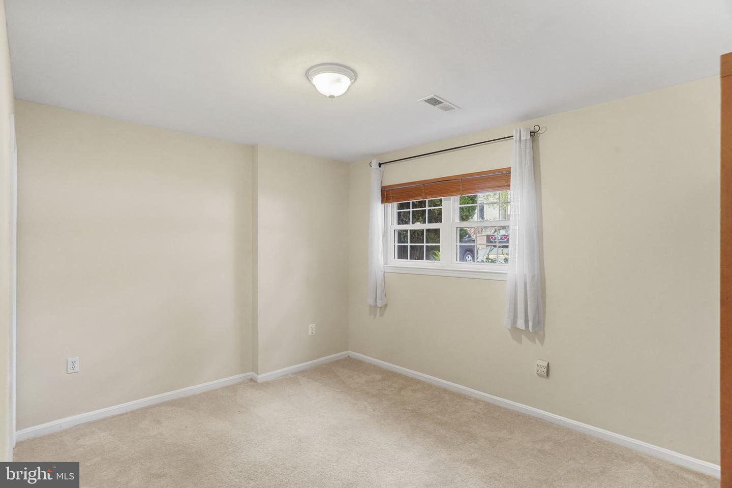 6163 FOREST CREEK LN, SPRINGFIELD, Virginia 22152, 4 Bedrooms Bedrooms, ,3 BathroomsBathrooms,Residential,For sale,6163 FOREST CREEK LN,VAFX2263936 MLS # VAFX2263936