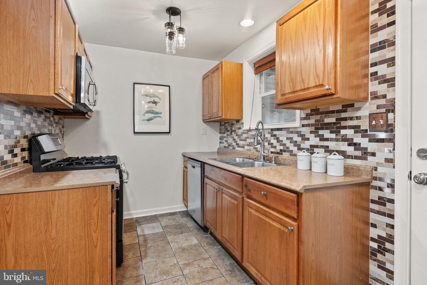 518 RIGGS RD NE, WASHINGTON, District Of Columbia 20011, 3 Bedrooms Bedrooms, ,1 BathroomBathrooms,Residential,For sale,518 RIGGS RD NE,DCDC2221646 MLS # DCDC2221646