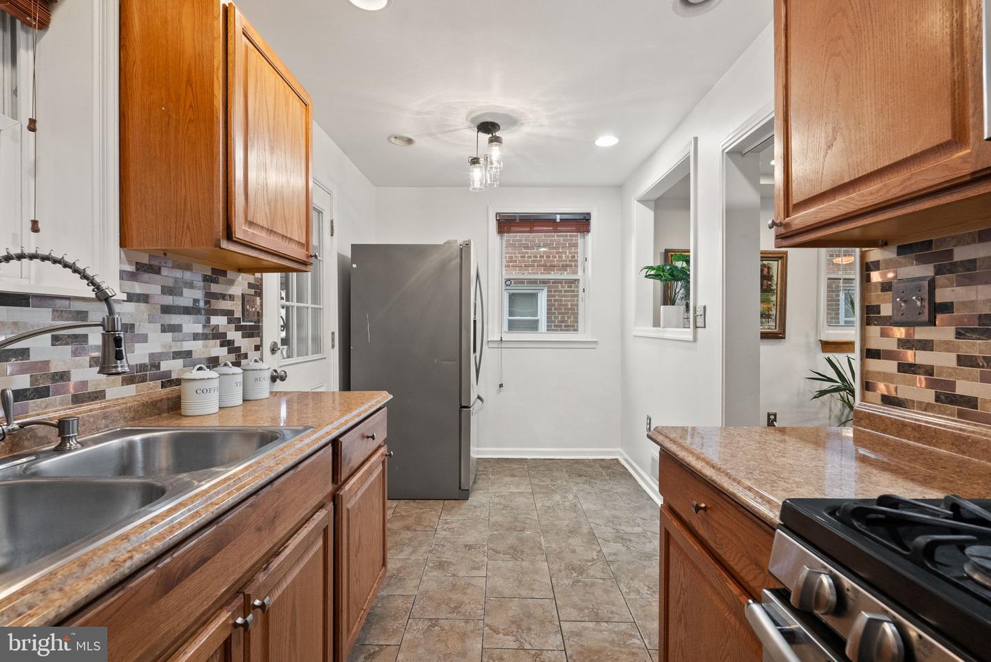 518 RIGGS RD NE, WASHINGTON, District Of Columbia 20011, 3 Bedrooms Bedrooms, ,1 BathroomBathrooms,Residential,For sale,518 RIGGS RD NE,DCDC2221646 MLS # DCDC2221646