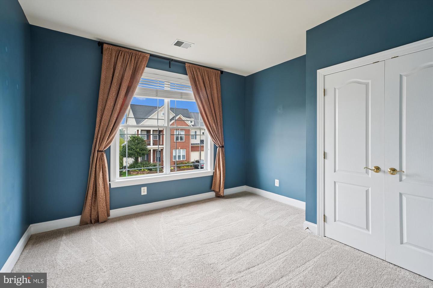 8761 FLOWERING DOGWOOD LN, LORTON, Virginia 22079, 6 Bedrooms Bedrooms, ,3 BathroomsBathrooms,Residential,For sale,8761 FLOWERING DOGWOOD LN,VAFX2266914 MLS # VAFX2266914