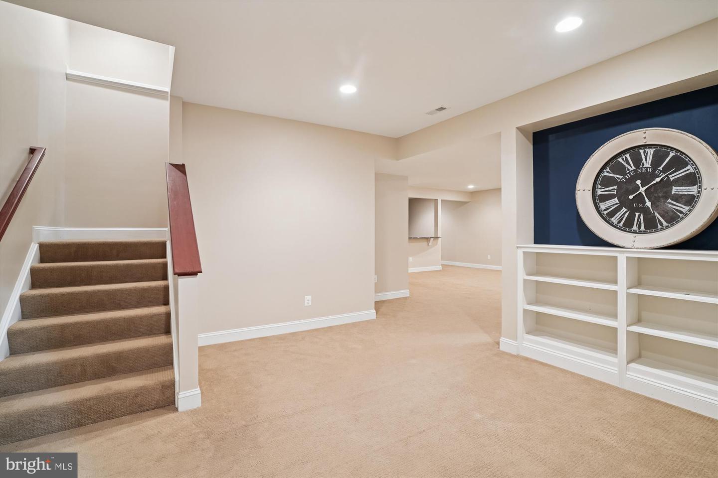 8761 FLOWERING DOGWOOD LN, LORTON, Virginia 22079, 6 Bedrooms Bedrooms, ,3 BathroomsBathrooms,Residential,For sale,8761 FLOWERING DOGWOOD LN,VAFX2266914 MLS # VAFX2266914