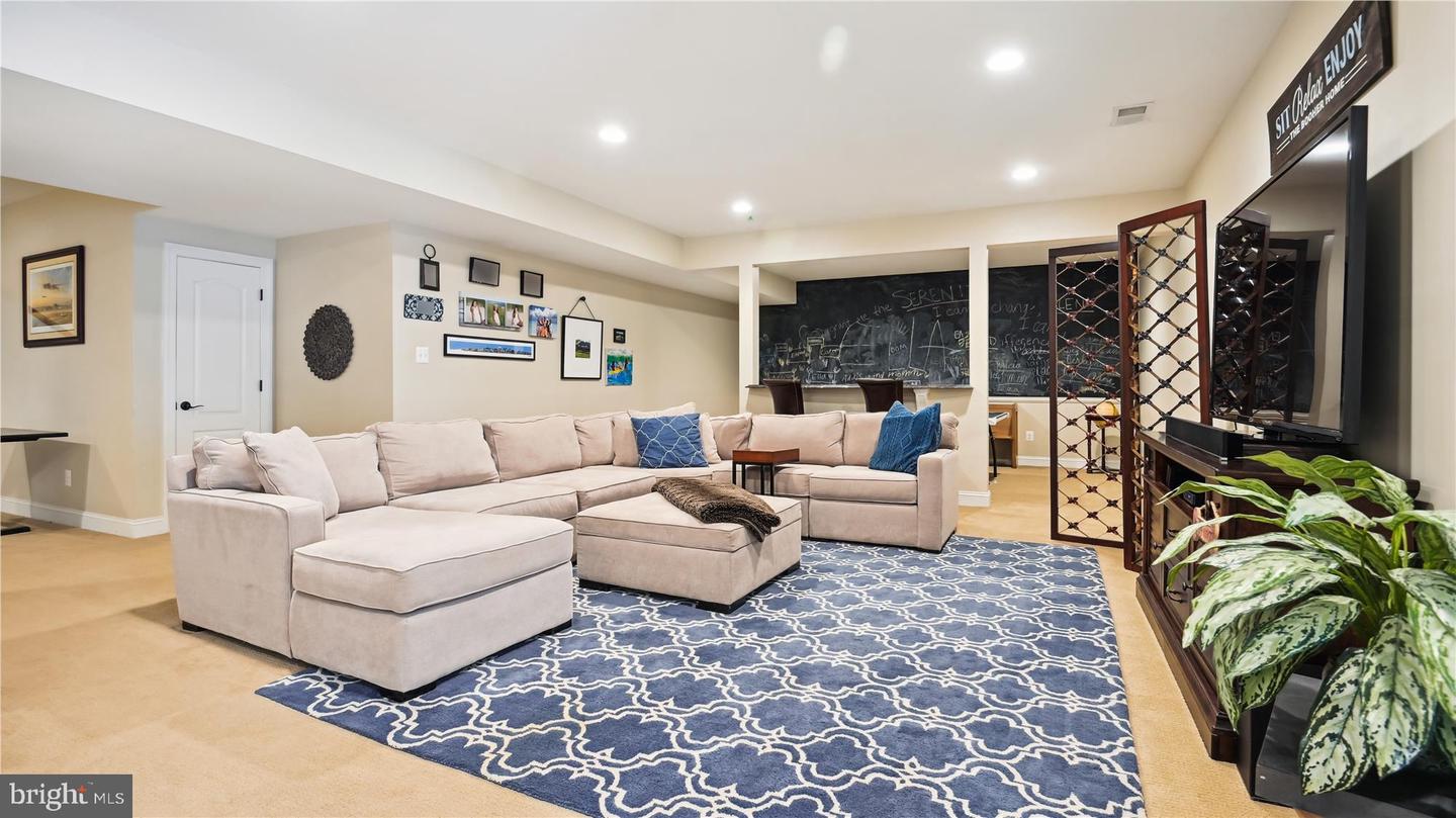 8761 FLOWERING DOGWOOD LN, LORTON, Virginia 22079, 6 Bedrooms Bedrooms, ,3 BathroomsBathrooms,Residential,For sale,8761 FLOWERING DOGWOOD LN,VAFX2266914 MLS # VAFX2266914