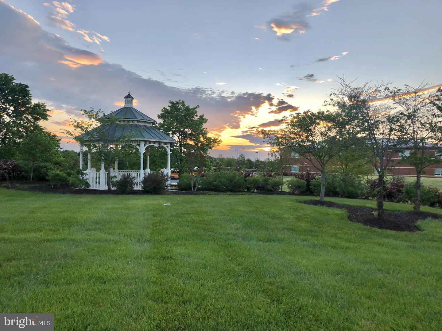 8761 FLOWERING DOGWOOD LN, LORTON, Virginia 22079, 6 Bedrooms Bedrooms, ,3 BathroomsBathrooms,Residential,For sale,8761 FLOWERING DOGWOOD LN,VAFX2266914 MLS # VAFX2266914