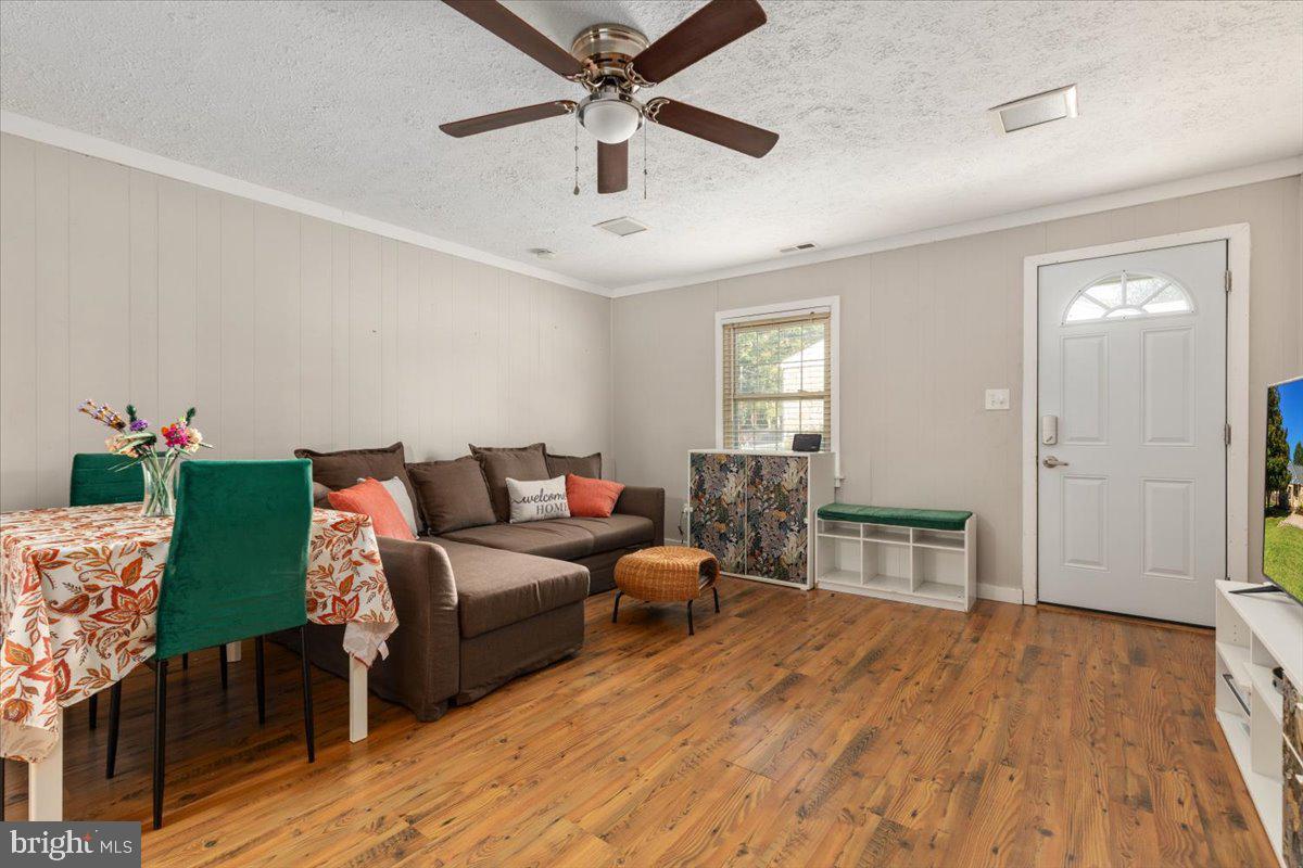 9019 SUDLEY RD, MANASSAS, Virginia 20110, 4 Bedrooms Bedrooms, ,3 BathroomsBathrooms,Residential,For sale,9019 SUDLEY RD,VAMN2009354 MLS # VAMN2009354