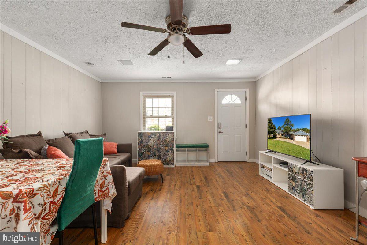 9019 SUDLEY RD, MANASSAS, Virginia 20110, 4 Bedrooms Bedrooms, ,3 BathroomsBathrooms,Residential,For sale,9019 SUDLEY RD,VAMN2009354 MLS # VAMN2009354