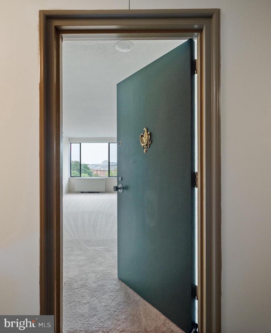 4501 ARLINGTON BLVD #807, ARLINGTON, Virginia 22203, 1 Bedroom Bedrooms, ,1 BathroomBathrooms,Residential,For sale,4501 ARLINGTON BLVD #807,VAAR2063960 MLS # VAAR2063960