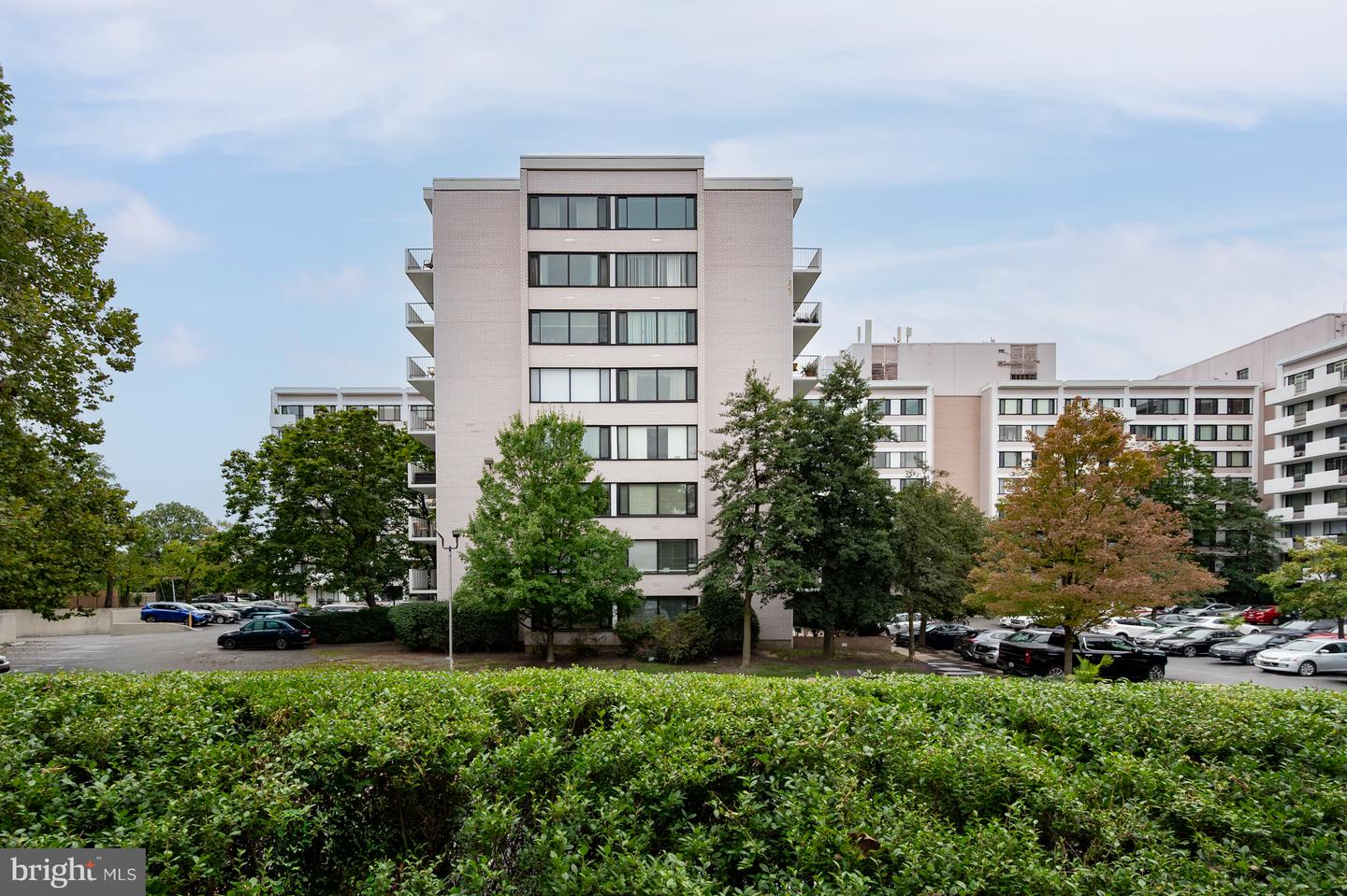4501 ARLINGTON BLVD #807, ARLINGTON, Virginia 22203, 1 Bedroom Bedrooms, ,1 BathroomBathrooms,Residential,For sale,4501 ARLINGTON BLVD #807,VAAR2063960 MLS # VAAR2063960