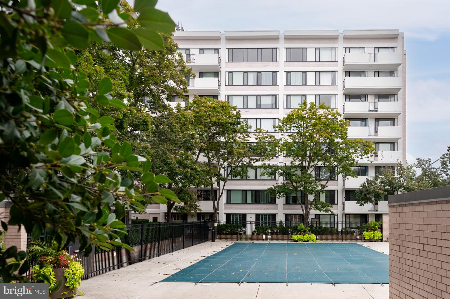 4501 ARLINGTON BLVD #807, ARLINGTON, Virginia 22203, 1 Bedroom Bedrooms, ,1 BathroomBathrooms,Residential,For sale,4501 ARLINGTON BLVD #807,VAAR2063960 MLS # VAAR2063960