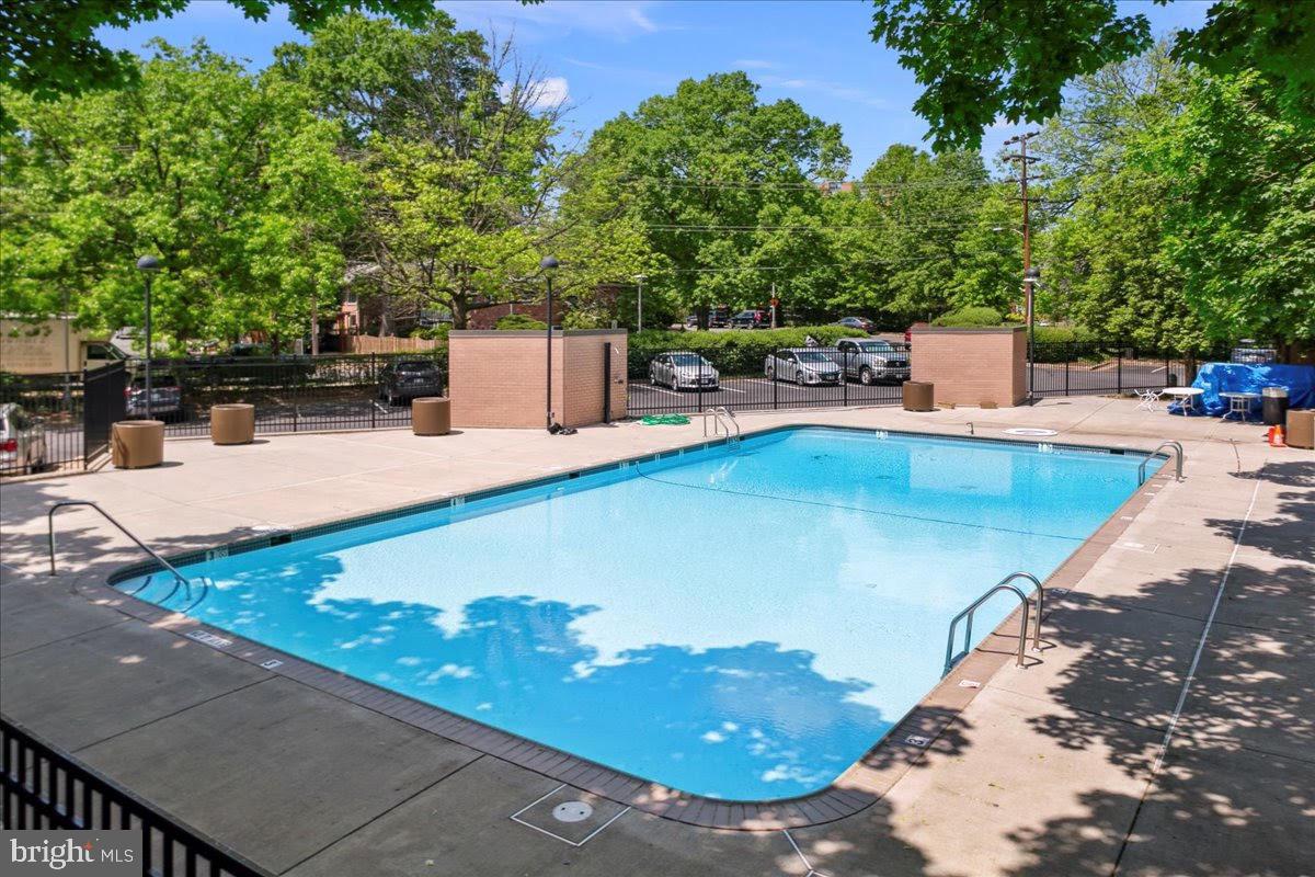 4501 ARLINGTON BLVD #807, ARLINGTON, Virginia 22203, 1 Bedroom Bedrooms, ,1 BathroomBathrooms,Residential,For sale,4501 ARLINGTON BLVD #807,VAAR2063960 MLS # VAAR2063960