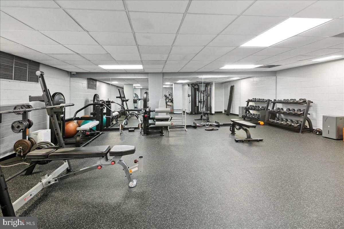 4501 ARLINGTON BLVD #807, ARLINGTON, Virginia 22203, 1 Bedroom Bedrooms, ,1 BathroomBathrooms,Residential,For sale,4501 ARLINGTON BLVD #807,VAAR2063960 MLS # VAAR2063960