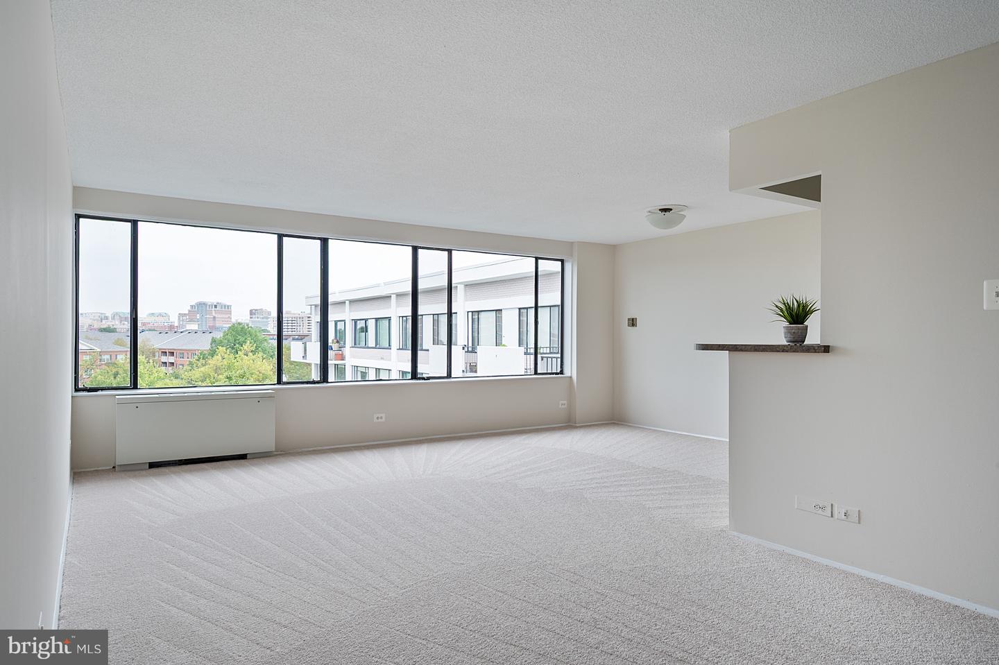 4501 ARLINGTON BLVD #807, ARLINGTON, Virginia 22203, 1 Bedroom Bedrooms, ,1 BathroomBathrooms,Residential,For sale,4501 ARLINGTON BLVD #807,VAAR2063960 MLS # VAAR2063960