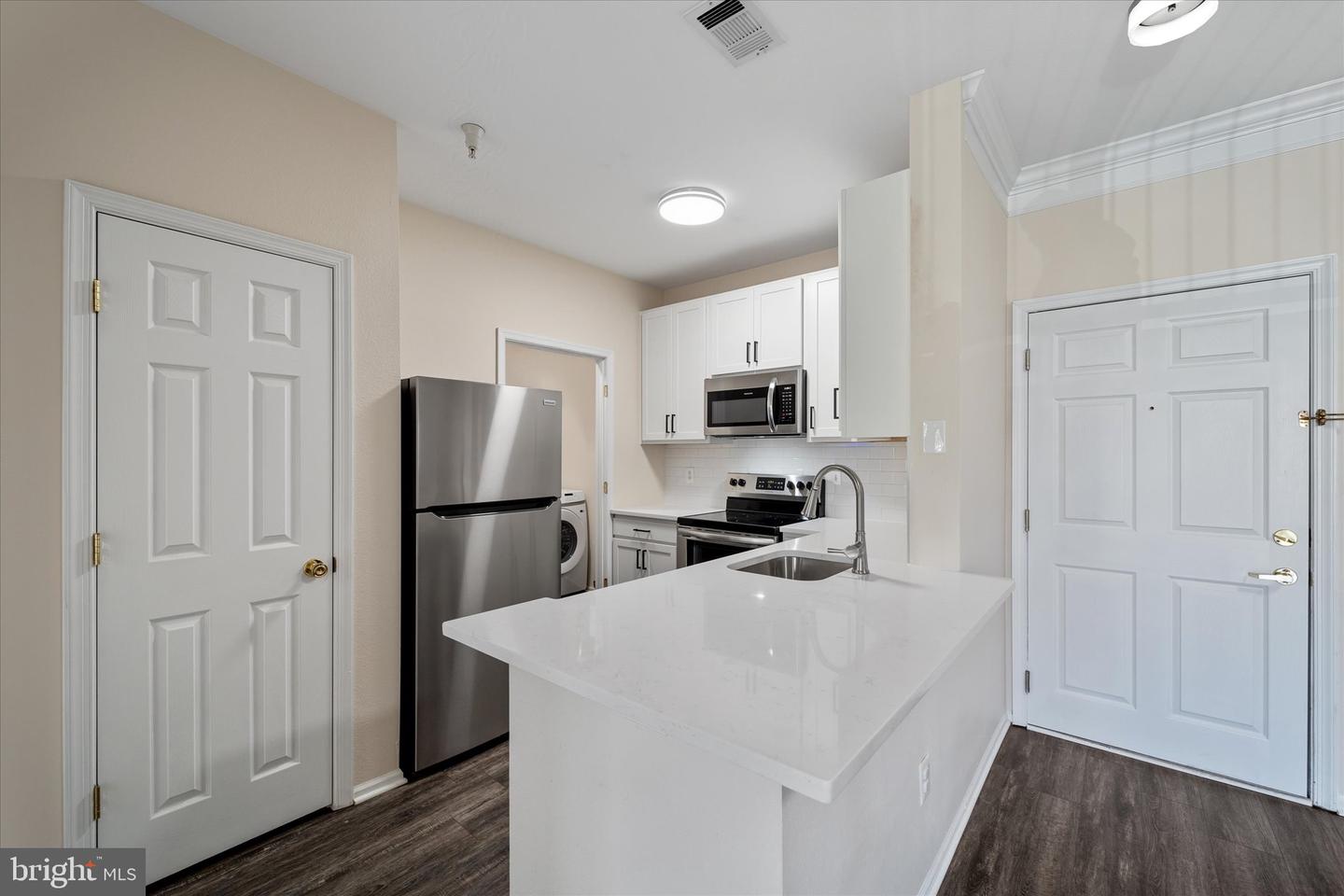 1591 SPRING GATE DR #3311, MCLEAN, Virginia 22102, 1 Bedroom Bedrooms, ,1 BathroomBathrooms,Residential,For sale,1591 SPRING GATE DR #3311,VAFX2268092 MLS # VAFX2268092