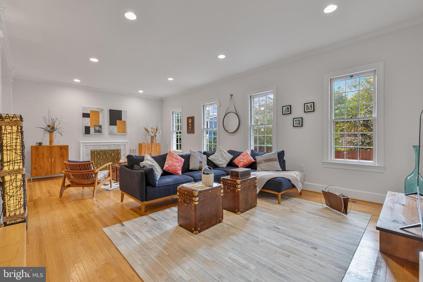 1340 N LYNNBROOK DR, ARLINGTON, Virginia 22201, 5 Bedrooms Bedrooms, ,3 BathroomsBathrooms,Residential,For sale,1340 N LYNNBROOK DR,VAAR2063898 MLS # VAAR2063898