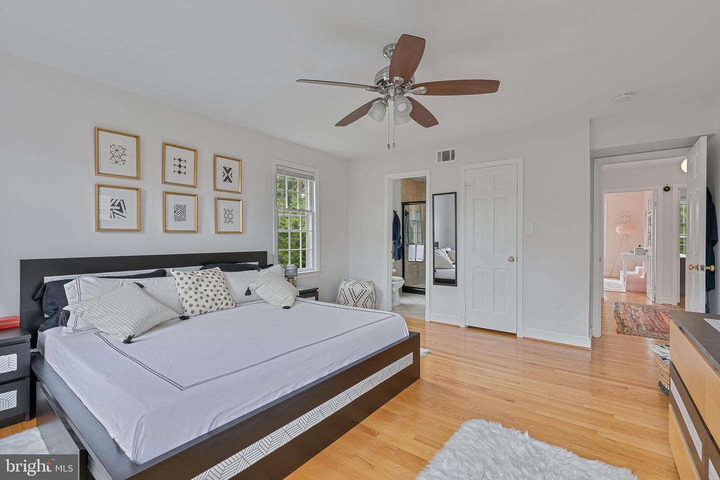 1340 N LYNNBROOK DR, ARLINGTON, Virginia 22201, 5 Bedrooms Bedrooms, ,3 BathroomsBathrooms,Residential,For sale,1340 N LYNNBROOK DR,VAAR2063898 MLS # VAAR2063898