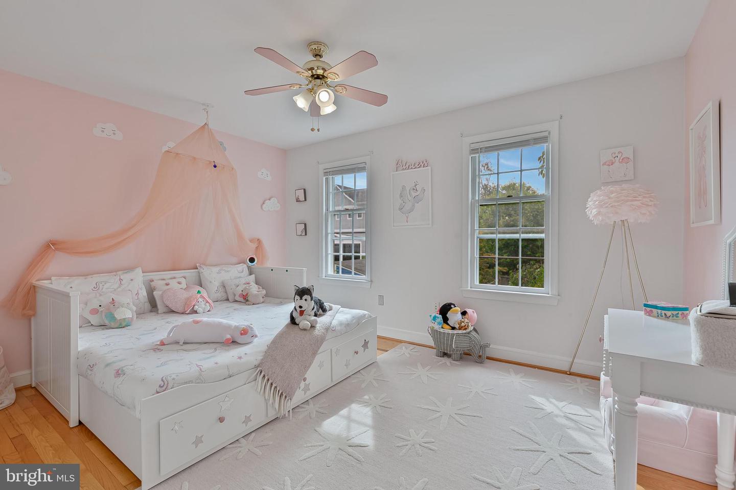 1340 N LYNNBROOK DR, ARLINGTON, Virginia 22201, 5 Bedrooms Bedrooms, ,3 BathroomsBathrooms,Residential,For sale,1340 N LYNNBROOK DR,VAAR2063898 MLS # VAAR2063898