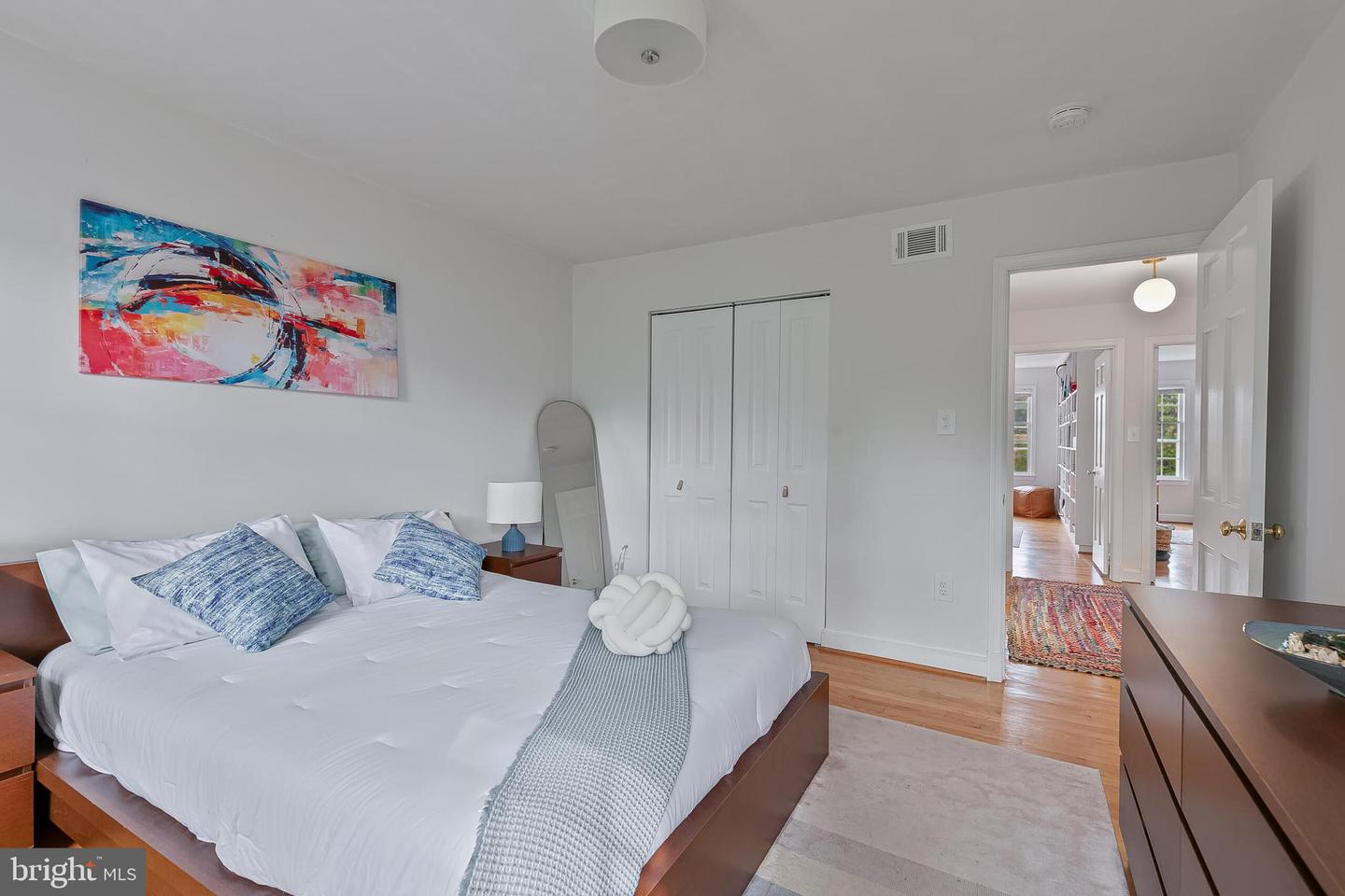 1340 N LYNNBROOK DR, ARLINGTON, Virginia 22201, 5 Bedrooms Bedrooms, ,3 BathroomsBathrooms,Residential,For sale,1340 N LYNNBROOK DR,VAAR2063898 MLS # VAAR2063898