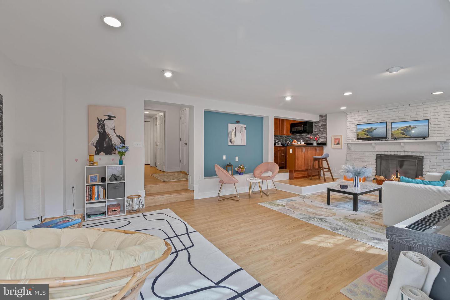 1340 N LYNNBROOK DR, ARLINGTON, Virginia 22201, 5 Bedrooms Bedrooms, ,3 BathroomsBathrooms,Residential,For sale,1340 N LYNNBROOK DR,VAAR2063898 MLS # VAAR2063898