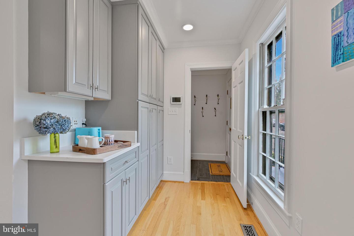 1340 N LYNNBROOK DR, ARLINGTON, Virginia 22201, 5 Bedrooms Bedrooms, ,3 BathroomsBathrooms,Residential,For sale,1340 N LYNNBROOK DR,VAAR2063898 MLS # VAAR2063898