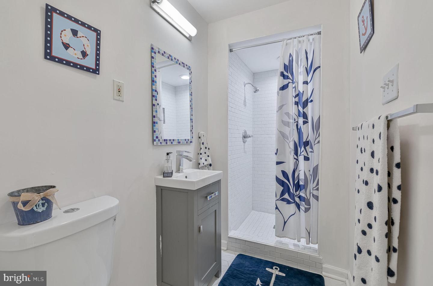 1340 N LYNNBROOK DR, ARLINGTON, Virginia 22201, 5 Bedrooms Bedrooms, ,3 BathroomsBathrooms,Residential,For sale,1340 N LYNNBROOK DR,VAAR2063898 MLS # VAAR2063898