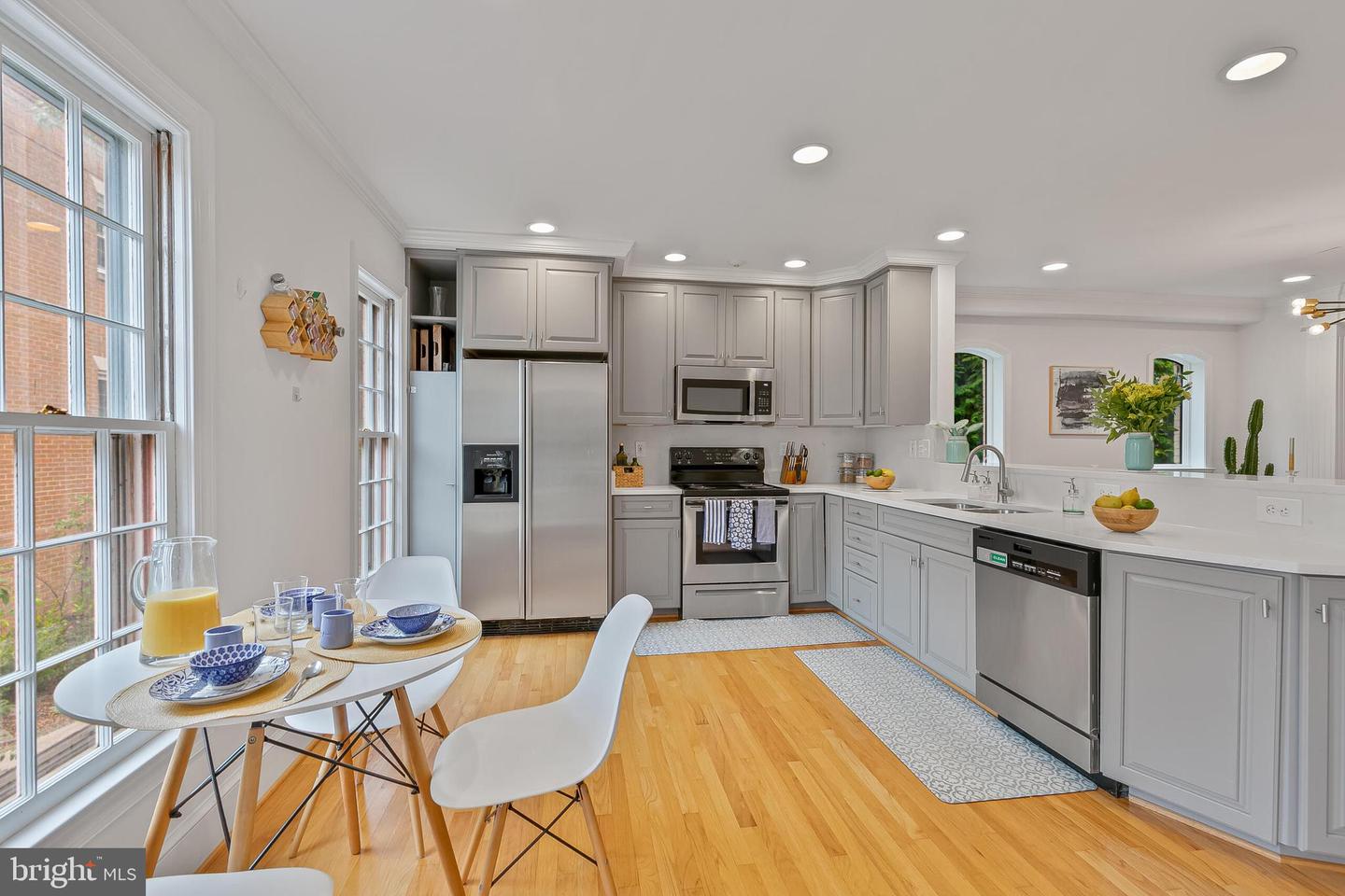 1340 N LYNNBROOK DR, ARLINGTON, Virginia 22201, 5 Bedrooms Bedrooms, ,3 BathroomsBathrooms,Residential,For sale,1340 N LYNNBROOK DR,VAAR2063898 MLS # VAAR2063898