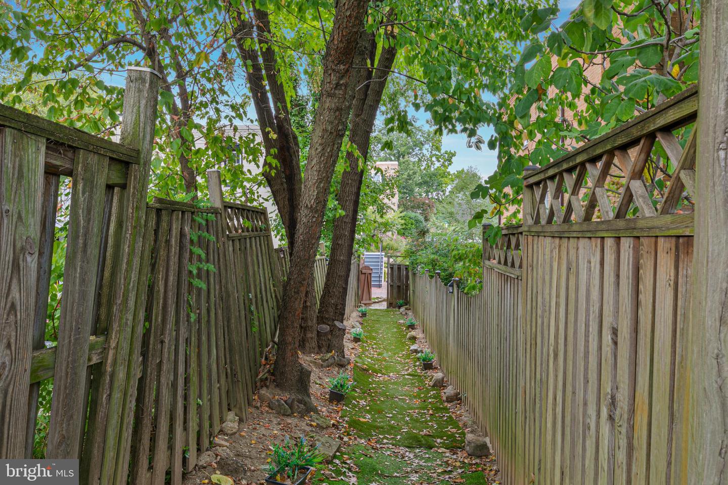 1340 N LYNNBROOK DR, ARLINGTON, Virginia 22201, 5 Bedrooms Bedrooms, ,3 BathroomsBathrooms,Residential,For sale,1340 N LYNNBROOK DR,VAAR2063898 MLS # VAAR2063898